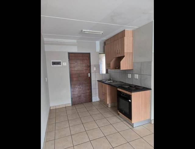 2 BEDROOM PROPERTY TO RENT IN KIBLER PARK